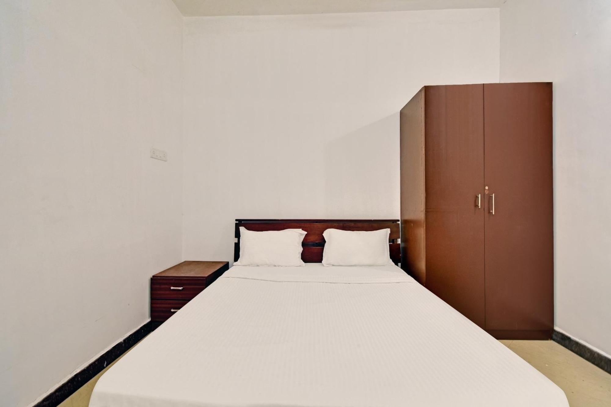 Hotel O Dakshin Villa Ecr Csennai Kültér fotó