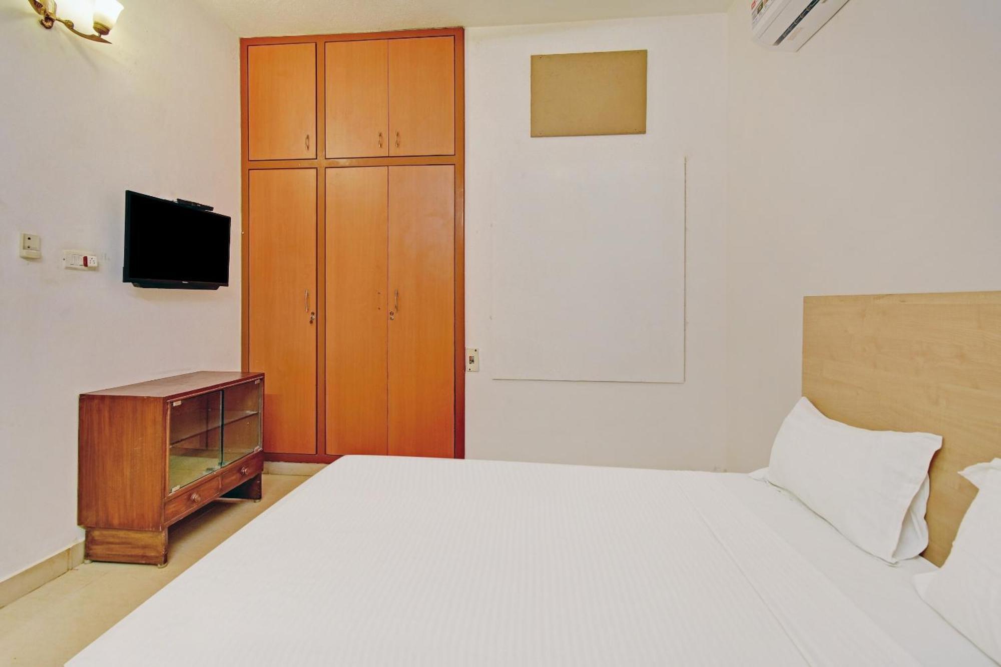 Hotel O Dakshin Villa Ecr Csennai Kültér fotó