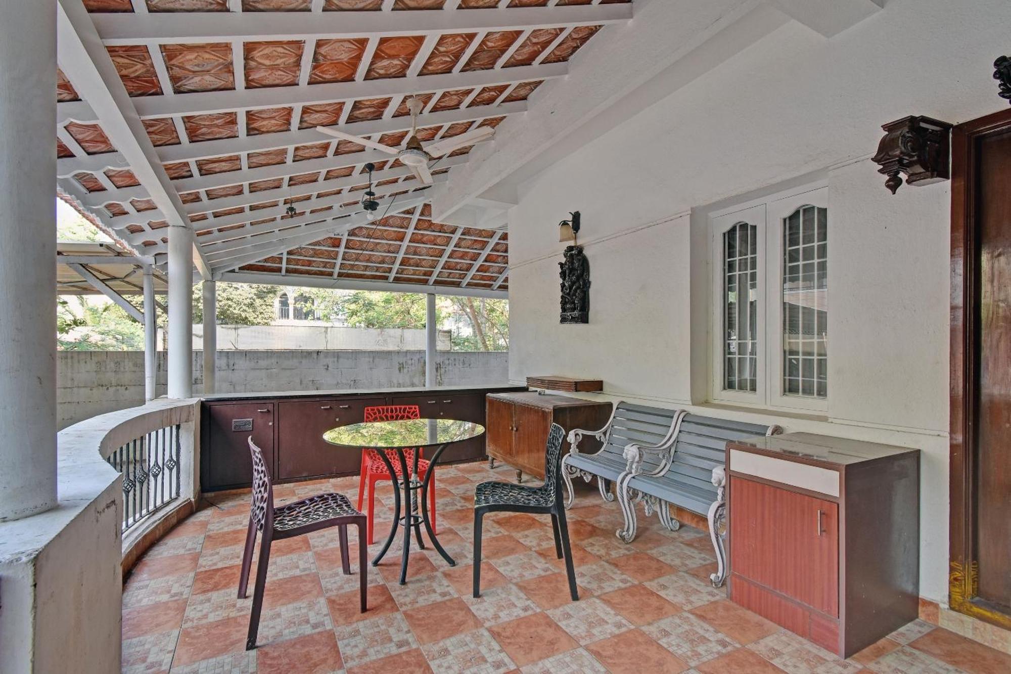 Hotel O Dakshin Villa Ecr Csennai Kültér fotó