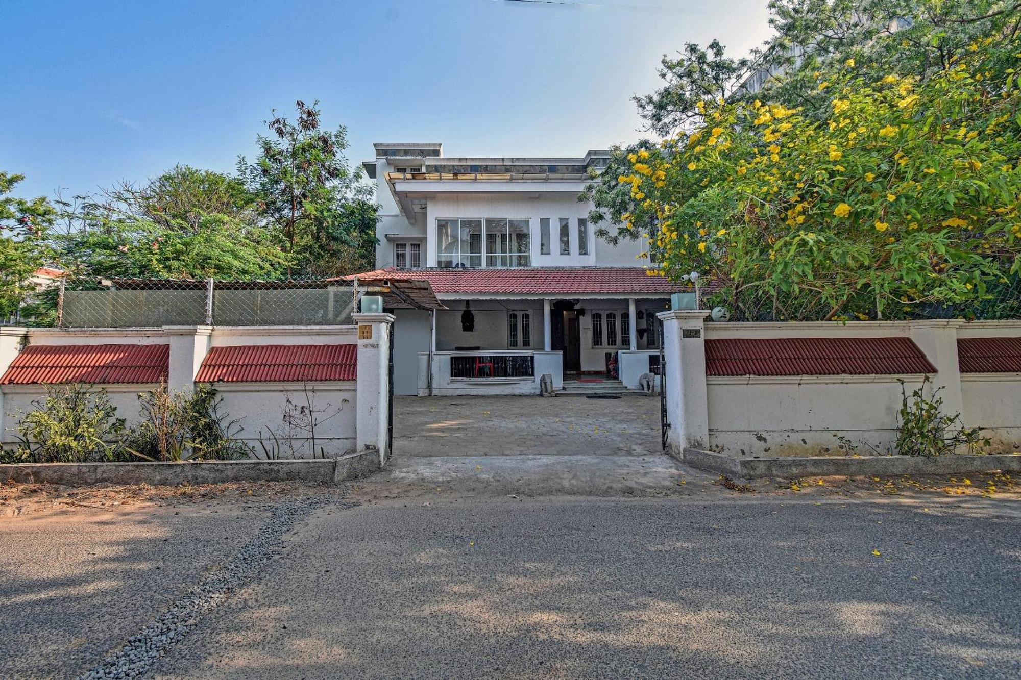 Hotel O Dakshin Villa Ecr Csennai Kültér fotó
